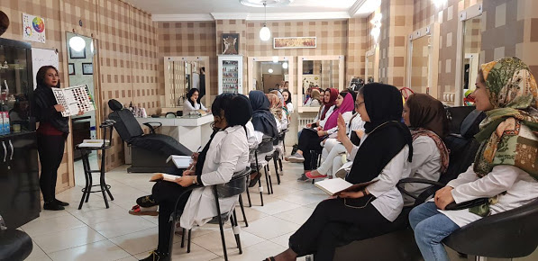 بهترین آموزشگاه آرایشگری در شهریار و تهران